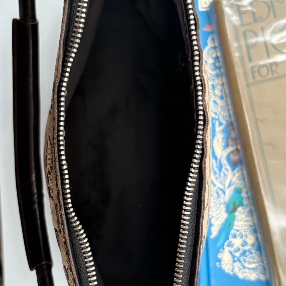 Gucci Brown GG Canvas Shoulder Bag with Leather Trim - Picture 7 of 8